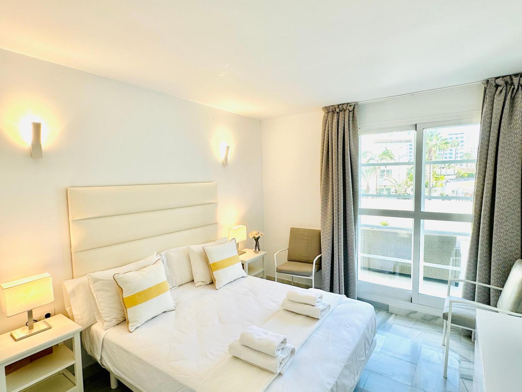 Apartamento, Paradise Sun Beach In Marina ベナルマデナ エクステリア 写真