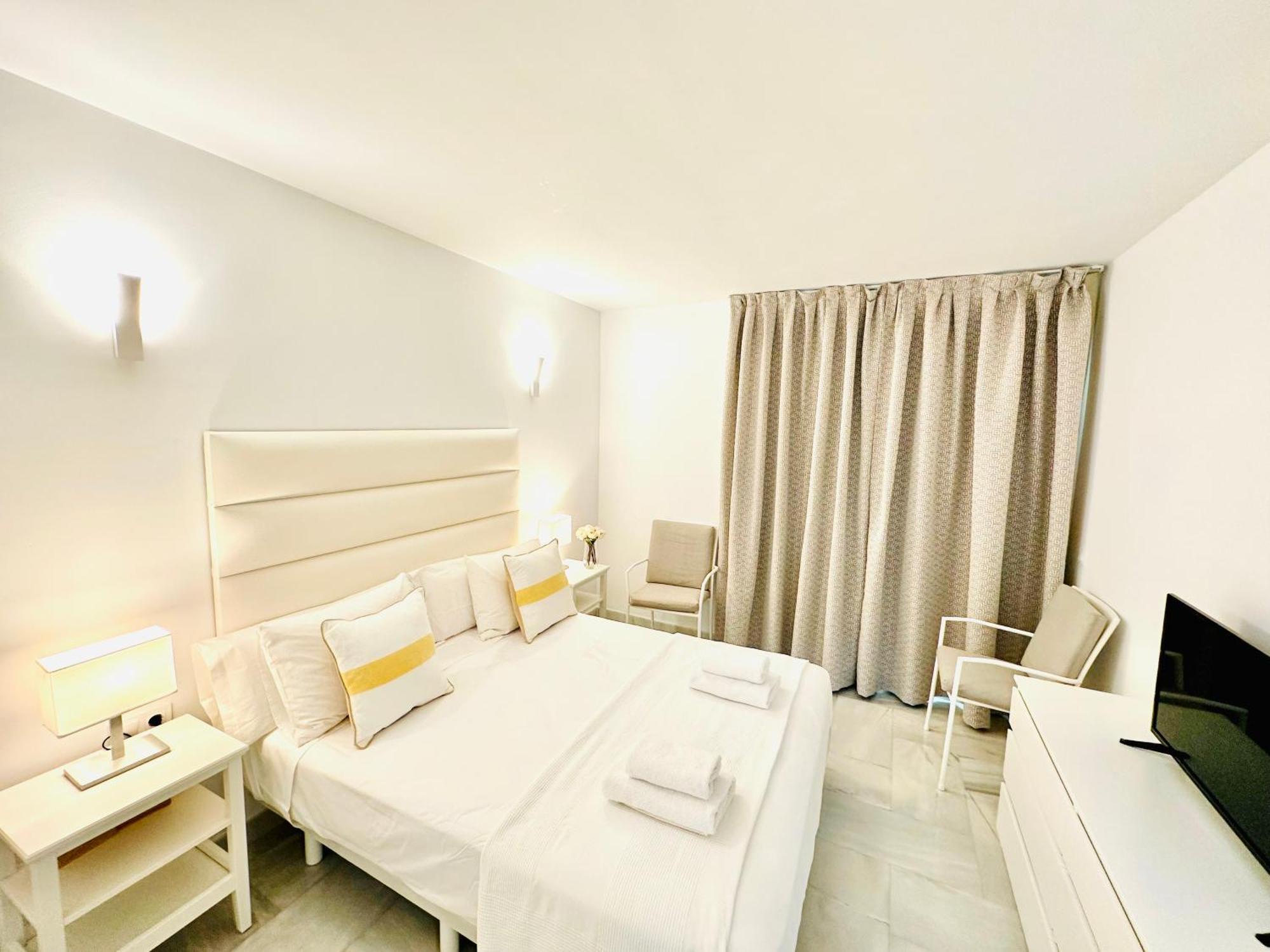 Apartamento, Paradise Sun Beach In Marina ベナルマデナ エクステリア 写真