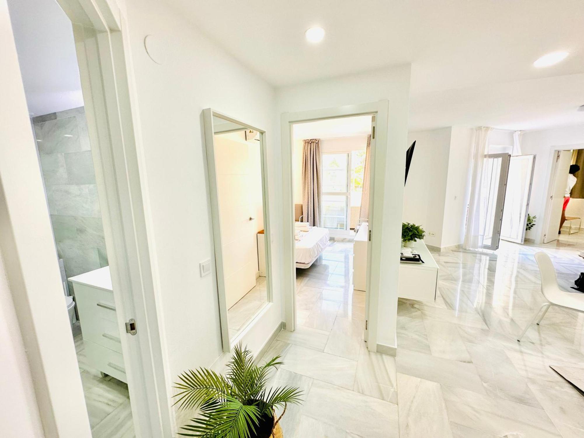 Apartamento, Paradise Sun Beach In Marina ベナルマデナ エクステリア 写真
