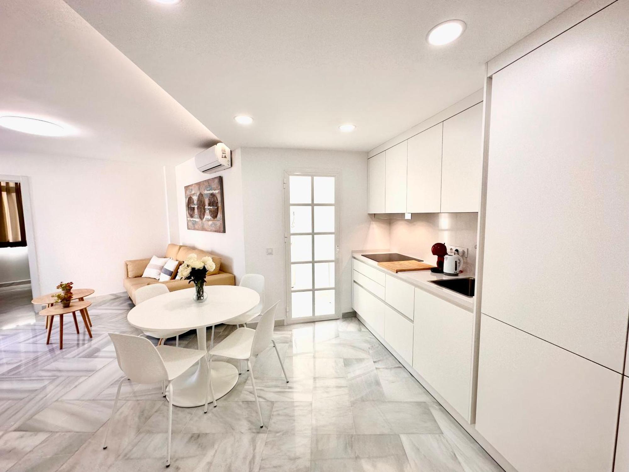Apartamento, Paradise Sun Beach In Marina ベナルマデナ エクステリア 写真