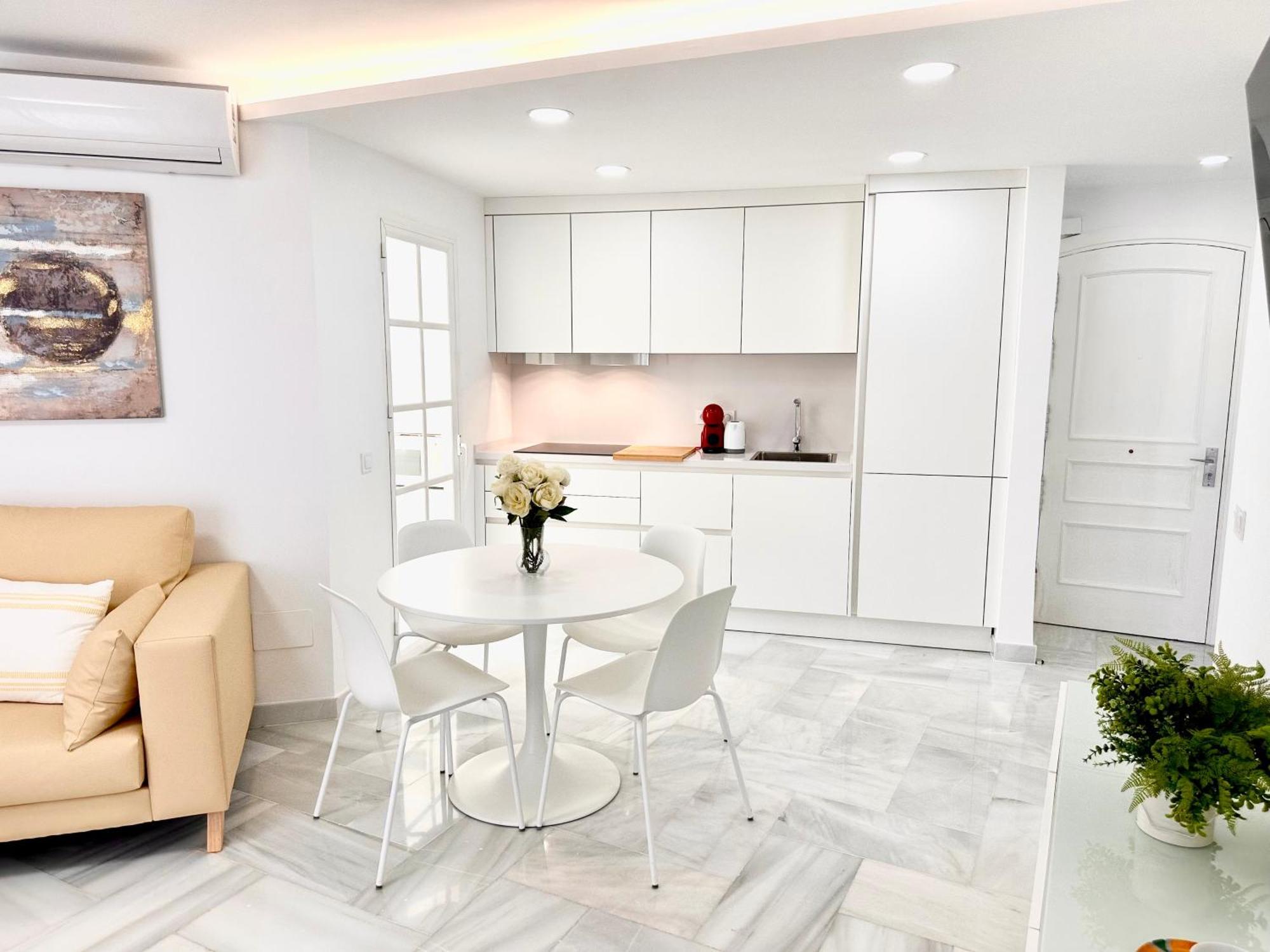 Apartamento, Paradise Sun Beach In Marina ベナルマデナ エクステリア 写真